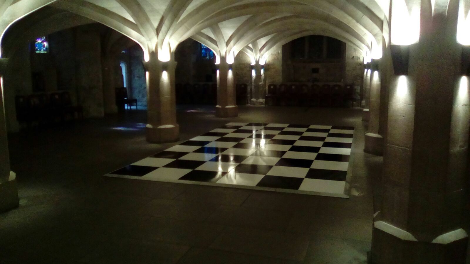 BW32 - Black and White Chequered - Guildhall Crypt